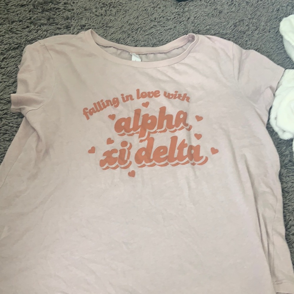 ALPHA XI DELTA TOP